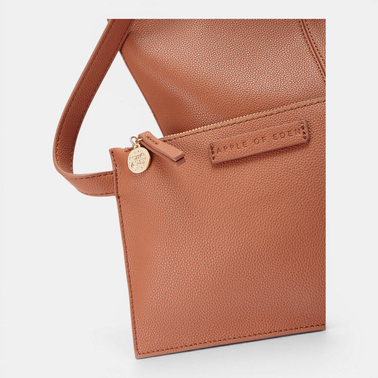 hobo grainy VALETTA COGNAC