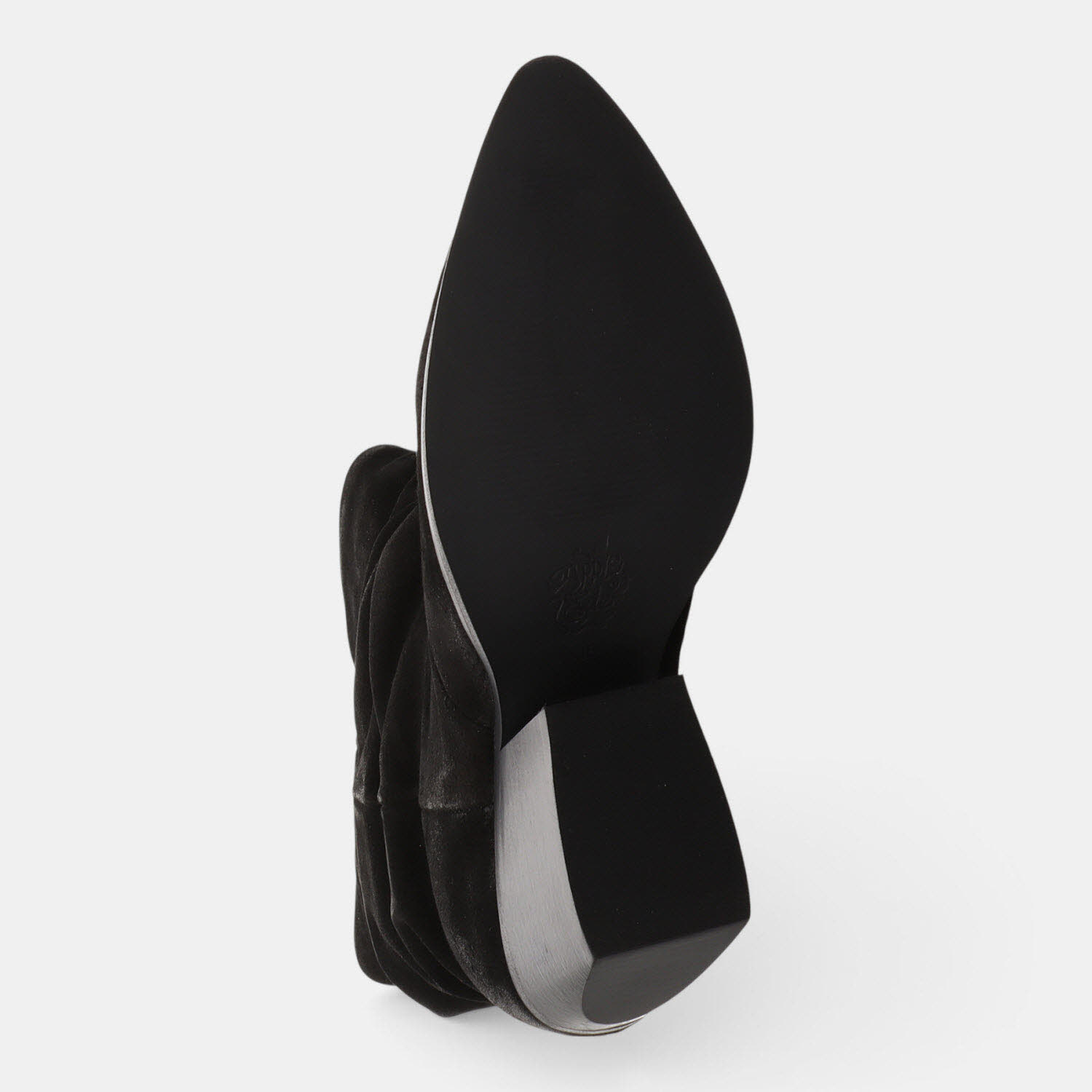 PILAR BLACK